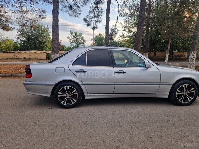 Mercedes C 230 1999, 265,000 km - 2.3 л - Beyləqan