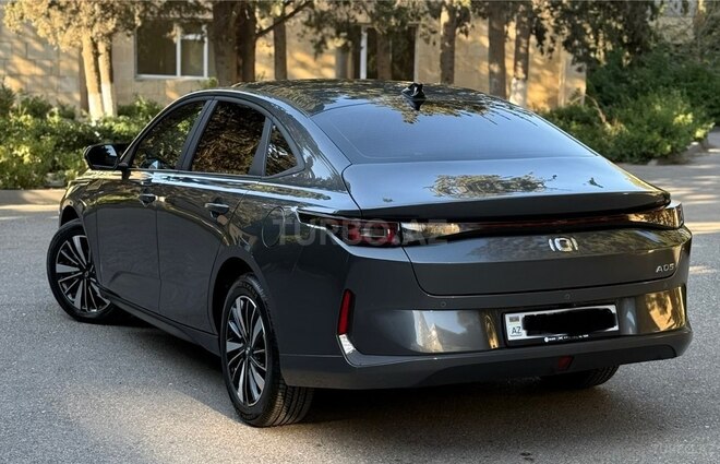 Changan Qiyuan A05 2025, 8,300 km - 1.5 л - Bakı