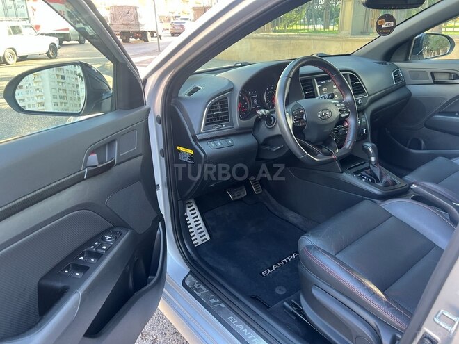 Hyundai Elantra 2017, 135,724 km - 1.6 l - Bakı