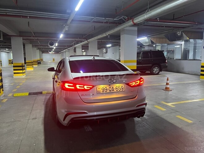 Hyundai Elantra 2017, 135,724 km - 1.6 l - Bakı