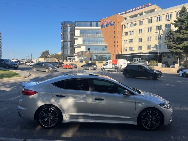 Hyundai Elantra 2017, 135,724 km - 1.6 l - Bakı