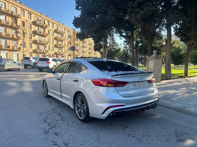 Hyundai Elantra 2017, 135,724 km - 1.6 l - Bakı