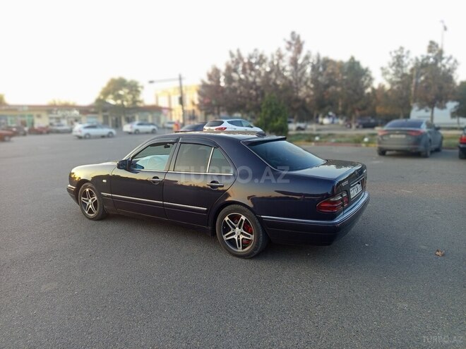 Mercedes E 200 1996, 330,000 km - 2.0 л - Şirvan