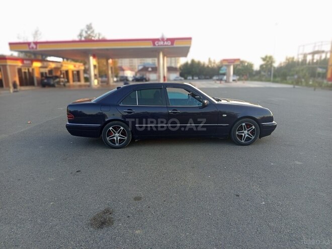 Mercedes E 200 1996, 330,000 km - 2.0 л - Şirvan