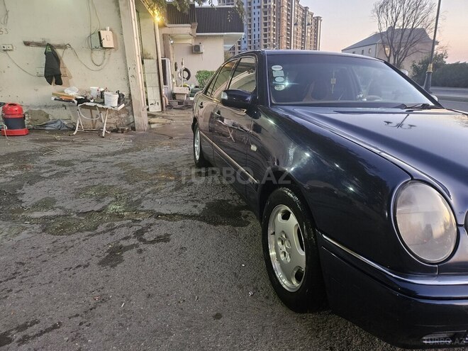 Mercedes E 230 1997, 219,268 km - 2.3 l - Bakı
