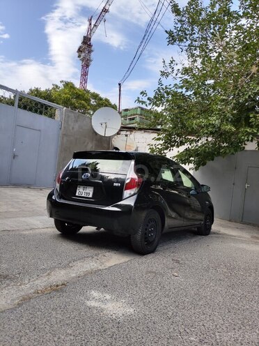 Toyota Prius C 2016, 259,104 km - 1.5 l - Bakı
