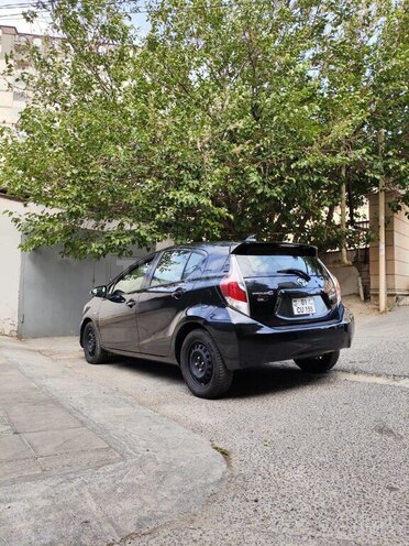 Toyota Prius C 2016, 259,104 km - 1.5 l - Bakı
