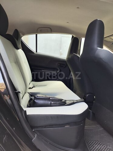 Toyota Prius C 2016, 259,104 km - 1.5 l - Bakı