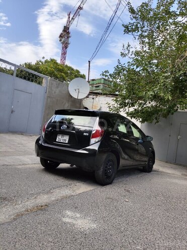 Toyota Prius C 2016, 259,104 km - 1.5 l - Bakı