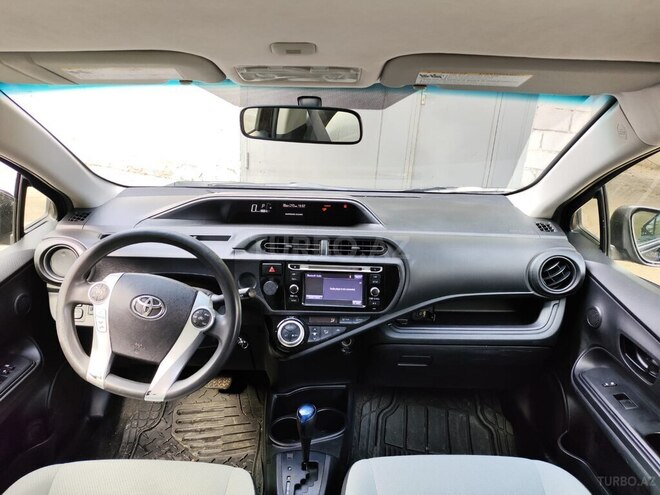 Toyota Prius C 2016, 259,104 km - 1.5 l - Bakı