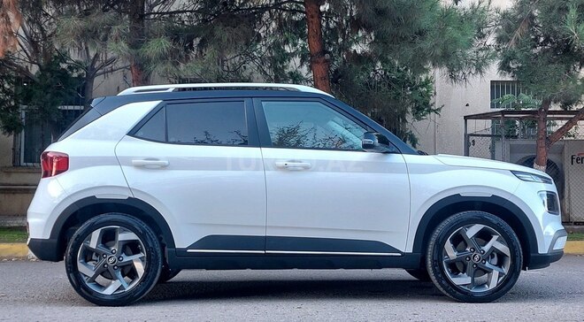 Hyundai Venue 2024, 38,000 km - 1.6 l - Bakı