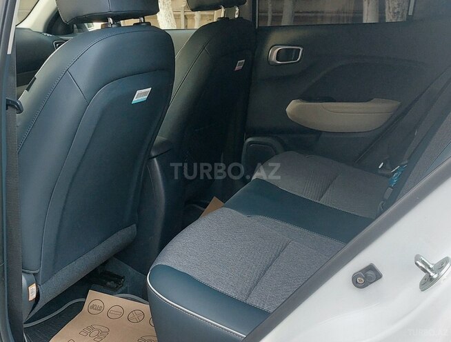Hyundai Venue 2024, 38,000 km - 1.6 l - Bakı