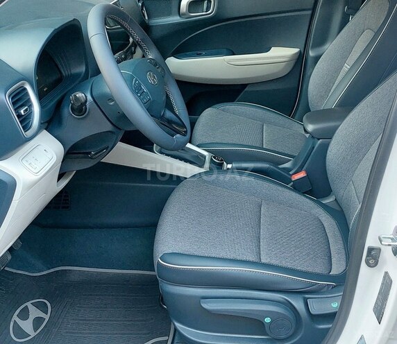 Hyundai Venue 2024, 38,000 km - 1.6 l - Bakı