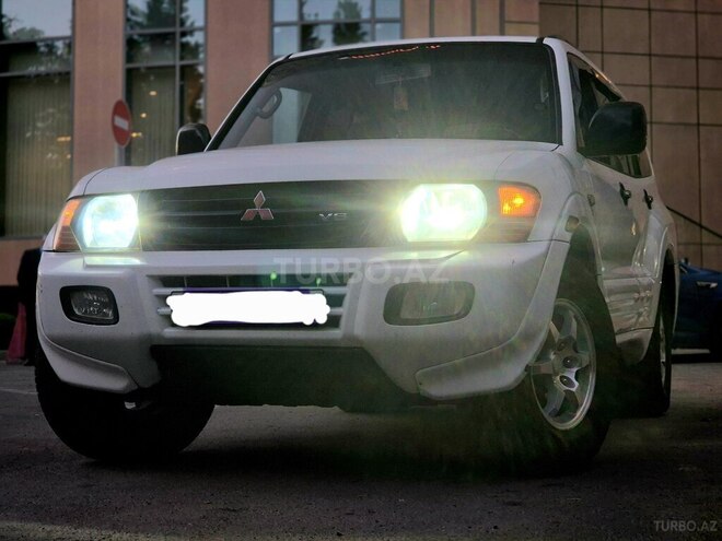Mitsubishi Pajero 2000, 315,000 km - 3.5 l - Bakı