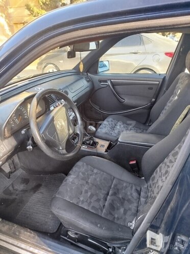 Mercedes C 180 1999, 366,500 km - 1.8 l - Bakı