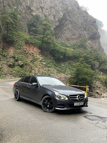 Mercedes E 220 2015, 194,000 km - 2.1 л - Quba