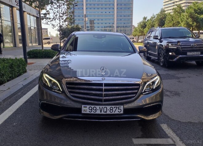 Mercedes E 220 d 2017, 215,000 km - 2.0 l - Bakı