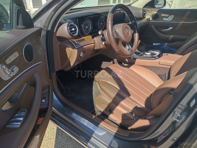 Mercedes E 220 d 2017, 215,000 km - 2.0 l - Bakı