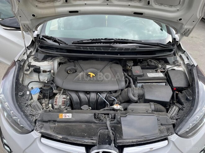Hyundai Elantra 2015, 257,495 km - 1.8 l - Bakı