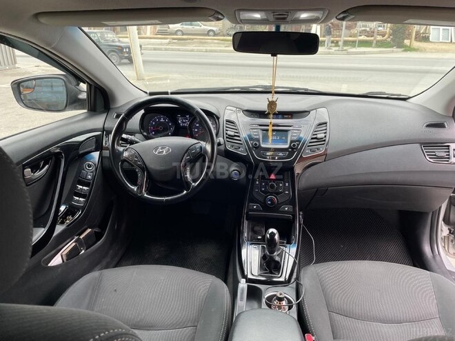 Hyundai Elantra 2015, 257,495 km - 1.8 l - Bakı