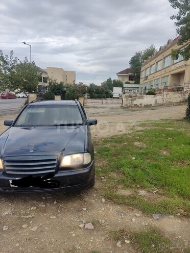 Mercedes C 220 1999, 123,400 km - 2.2 л - Bakı