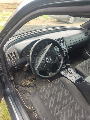 Mercedes C 220 1999, 123,400 km - 2.2 л - Bakı