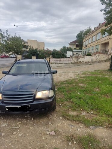 Mercedes C 220 1999, 123,400 km - 2.2 л - Bakı