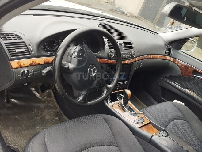 Mercedes E 270 2002, 550,000 km - 2.7 l - Bərdə