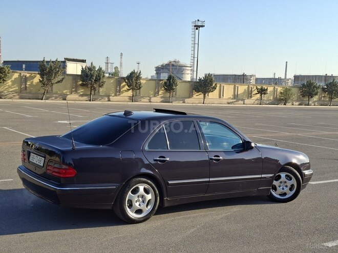 Mercedes E 240 1999, 287,000 km - 2.6 l - Bakı