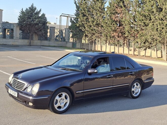 Mercedes E 240 1999, 287,000 km - 2.6 l - Bakı