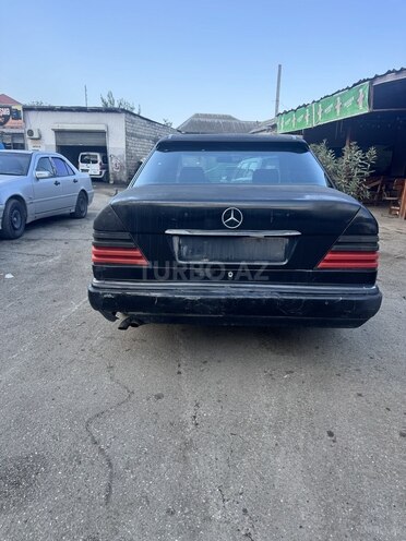 Mercedes E 220 1993, 458,315 km - 2.2 l - Bakı