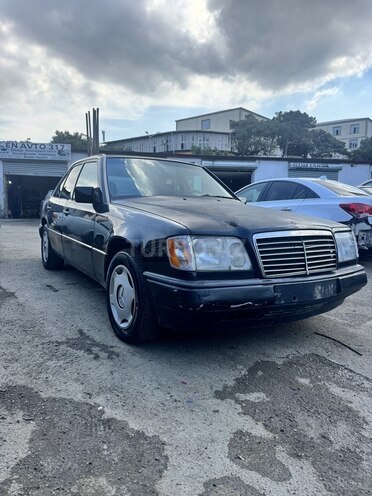 Mercedes E 220 1993, 458,315 km - 2.2 l - Bakı