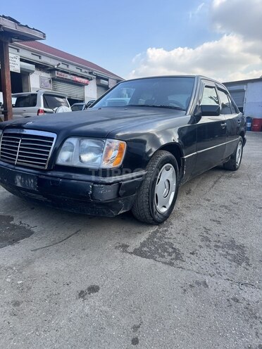Mercedes E 220 1993, 458,315 km - 2.2 l - Bakı