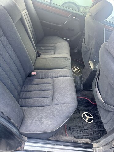 Mercedes E 220 1993, 458,315 km - 2.2 l - Bakı