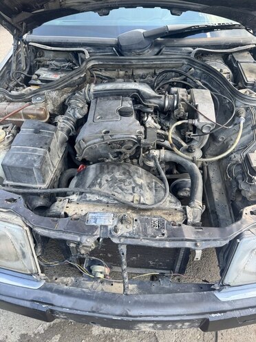 Mercedes E 220 1993, 458,315 km - 2.2 l - Bakı