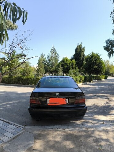 BMW 320 1992, 250,000 km - 2.0 l - Sumqayıt