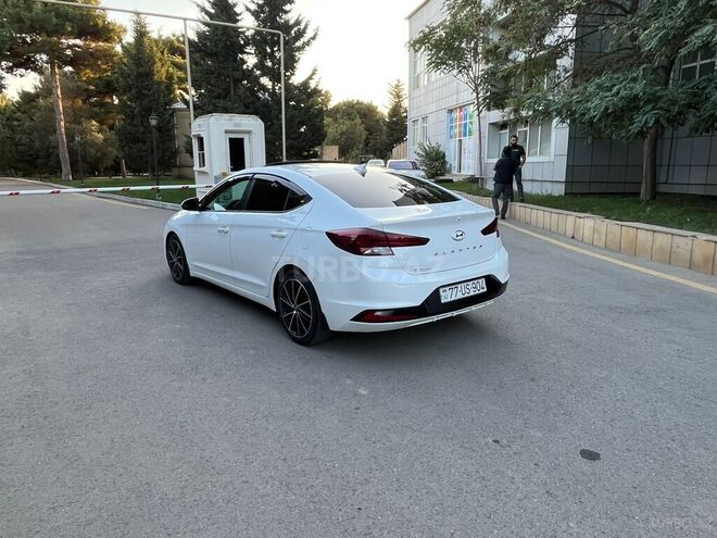 Hyundai Elantra 2020, 195,000 km - 2.0 l - Bakı