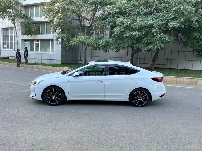 Hyundai Elantra 2020, 195,000 km - 2.0 l - Bakı