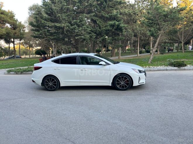 Hyundai Elantra 2020, 195,000 km - 2.0 l - Bakı