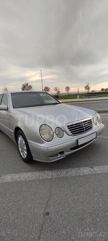 Mercedes E 240 2000, 318,000 km - 2.4 l - Bakı