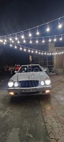 Mercedes E 240 2000, 318,000 km - 2.4 l - Bakı