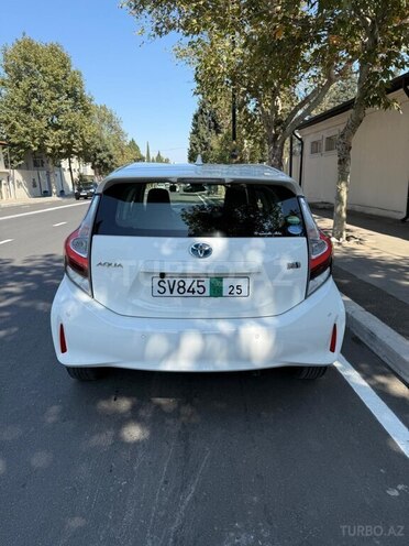 Toyota Aqua 2019, 120,000 km - 1.5 l - Gəncə