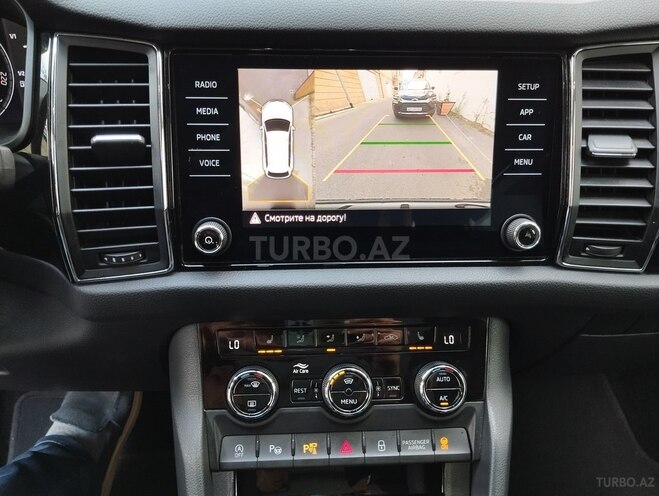 Skoda Kodiaq 2019, 121,700 km - 2.0 л - Bakı