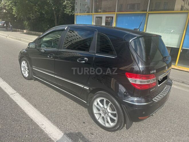 Mercedes B 180 2009, 213,000 km - 1.7 l - Bakı