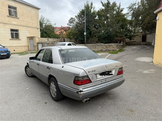 Mercedes E 220 1995, 412,000 km - 2.2 l - Bakı