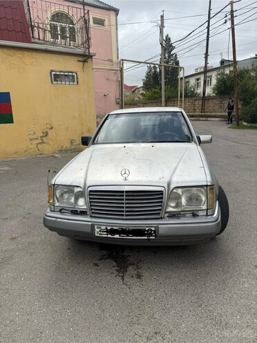 Mercedes E 220 1995, 412,000 km - 2.2 l - Bakı