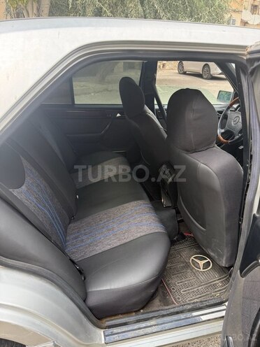 Mercedes E 220 1995, 412,000 km - 2.2 l - Bakı