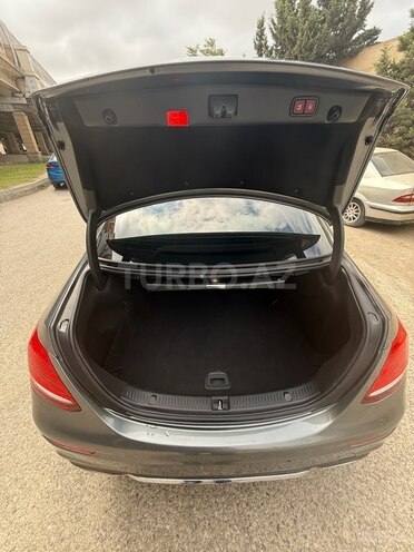 Mercedes E 300 4MATIC 2019, 76,970 km - 2.0 л - Bakı
