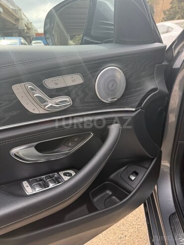 Mercedes E 300 4MATIC 2019, 76,970 km - 2.0 л - Bakı
