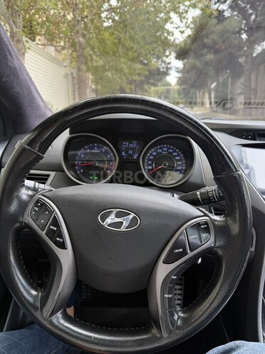 Hyundai Elantra 2013, 220,000 km - 1.6 л - Bakı